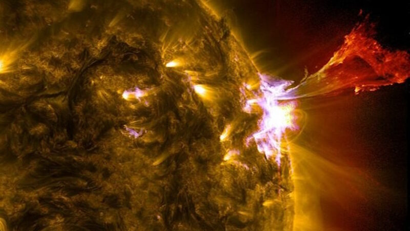 Чрезвычайно мощная вспышка на Солнце вызвала широкомасштабное отключение радиосвязи в Тихоокеанском регионе