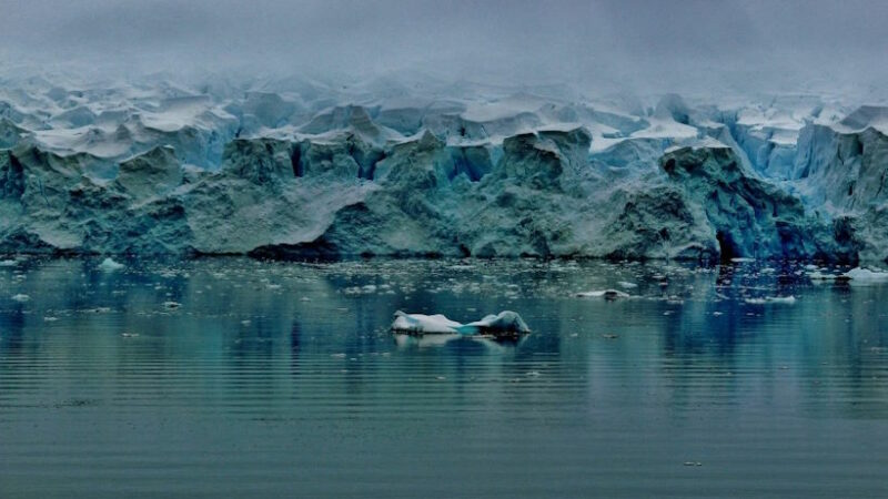 Ледник Судного дня в Антарктиде: Океанская вода проникает под него, делая его более уязвимым к таянию, чем считалось ране