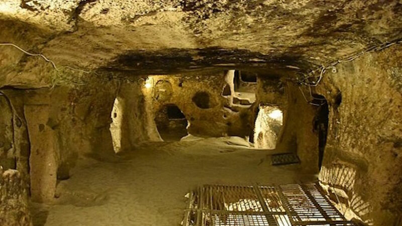 Подземный город Каймакли: Лабиринт туннелей глубоко под землей, где веками жили древние турк