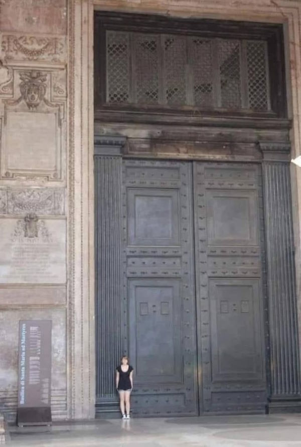 Дверь в историю: Пантеон и его величественные двери, старейшие в Рим