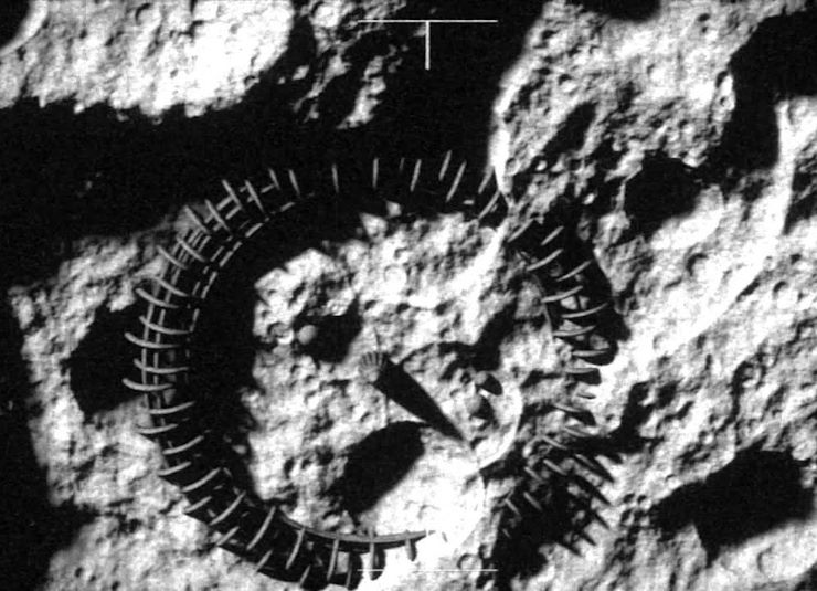 Башня на Луне: Технологии или естественные образования?