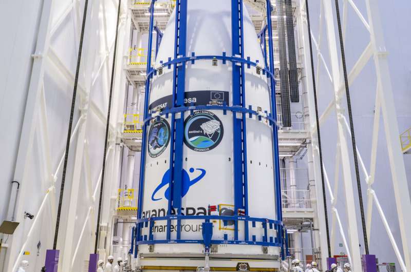 Credit: ESA-CNES-ARIANESPACE/Optique vidéo du CSG–T. Leduc. Credit: European Space Agency Первый спутник MetOp-SG помещен под обтекатель Ariane 6