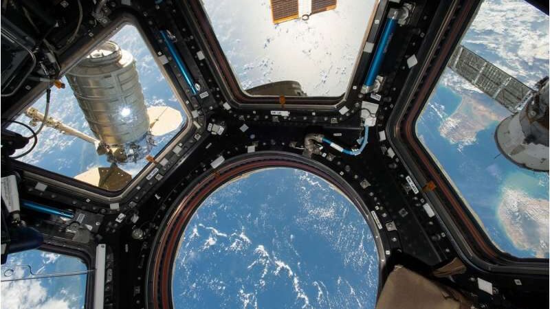 Космические миссии ускоряют старение стволовых клеток: революционное исследование ученых Калифорнийского университета