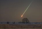Малые астероиды могут взрываться в атмосфере: Новая угроза для Земли