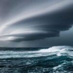 Неотвратимость стихии: Почему циклоны выходят на сушу