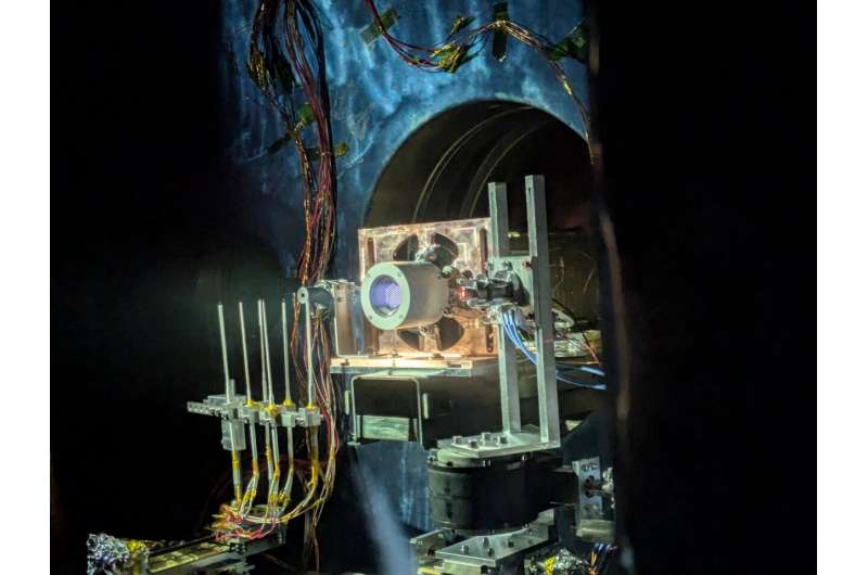 Первая независимая миссия CubeSat ESA: Хенон