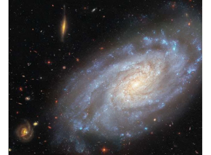 Загадочная Галактика NGC 3370: Окно в Глубины Космосам