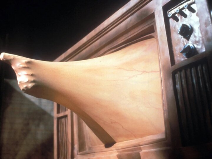 Управляя телом: От биополитики к новой плоти и обратно