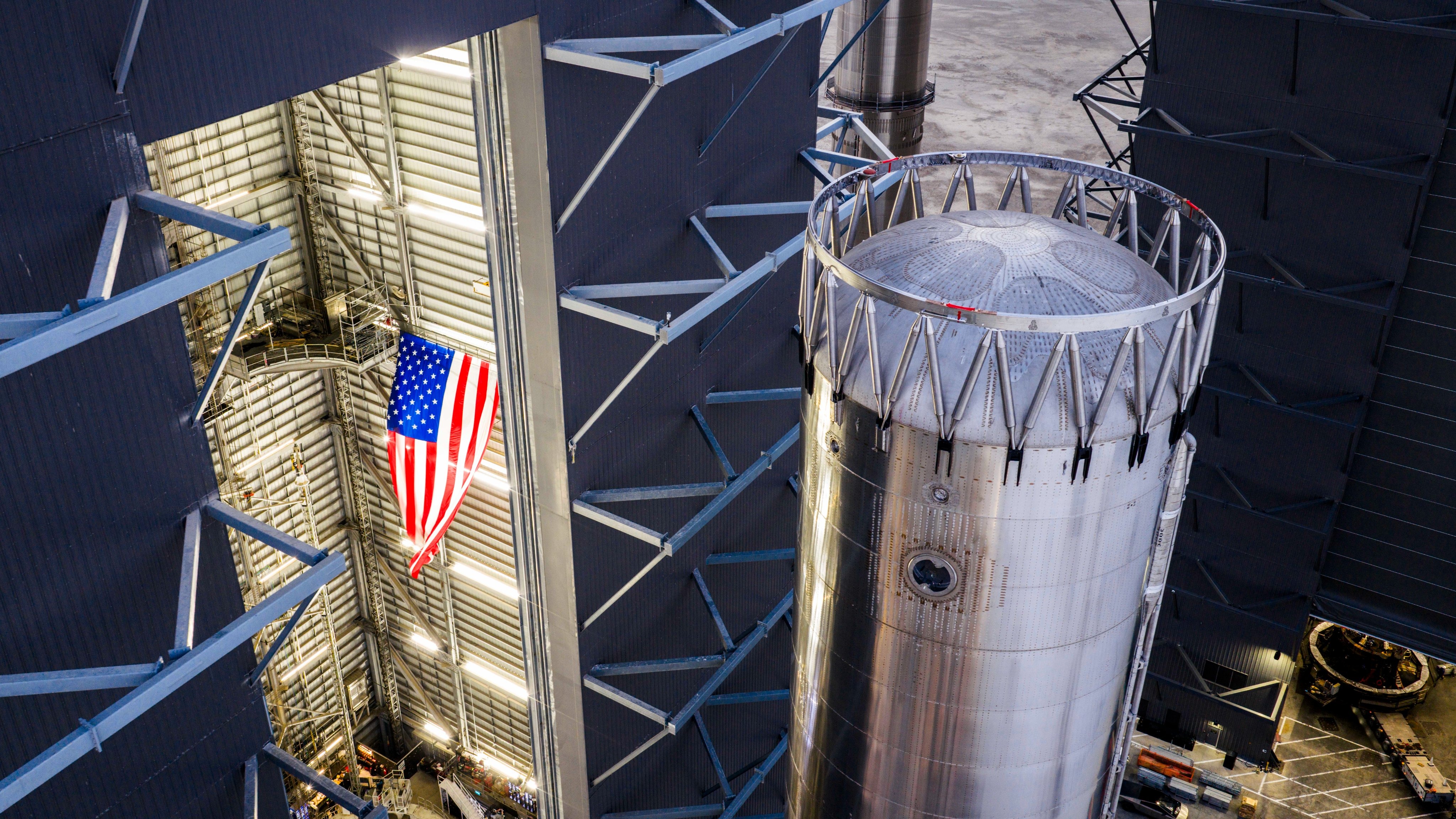 Испытание на прочность: новая ступень Starship V3 получила повреждения до первого полета