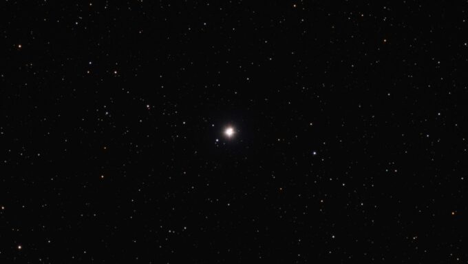 Эта Кассиопеи: Звёздный дуэт, лишённый гигантов, но полный надежд на жизнь