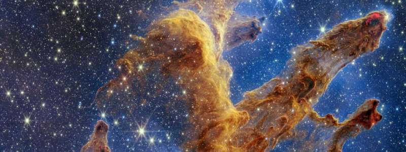 Космический алхимик: как радиация превращает сажу в молекулы жизни