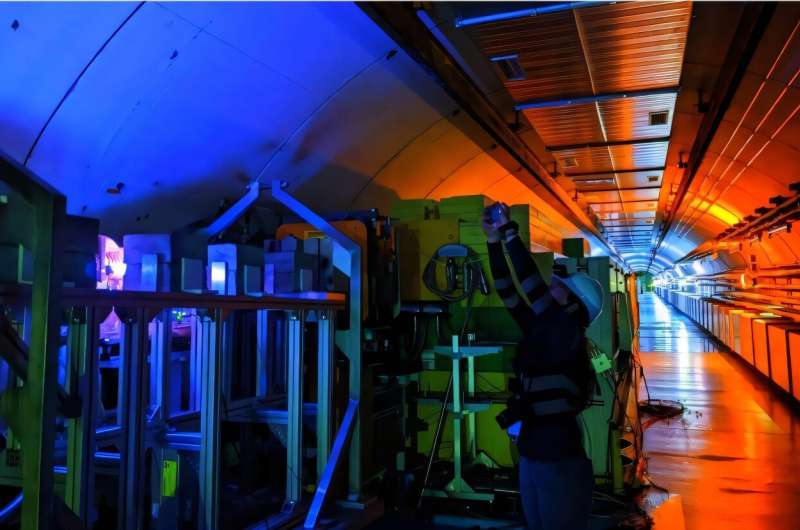 Разгадана космическая тайна: Ученые воссоздали «огненные шары» черных дыр в лаборатории