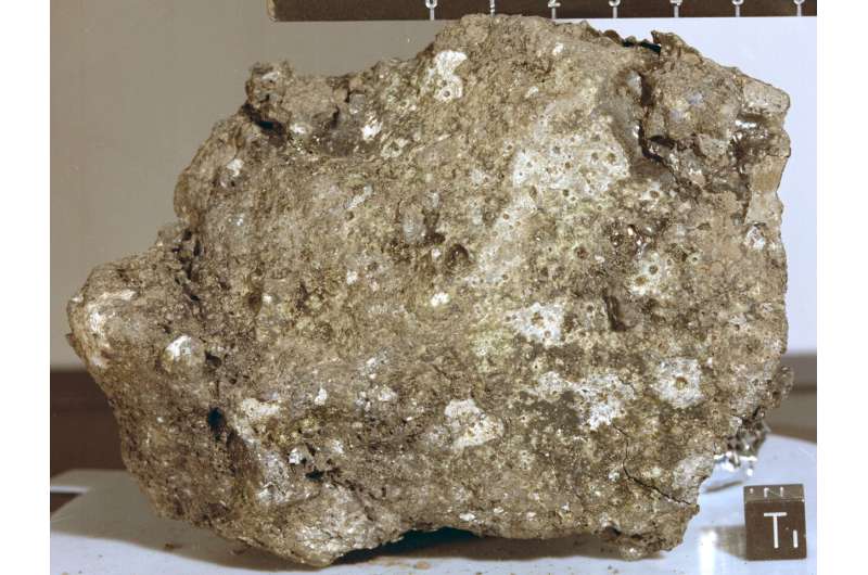 Скрытая угроза лунных микрометеоритных потоков