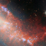 Космический танец карликов: телескоп Уэбб запечатлел рождение звезд в сталкивающихся галактиках