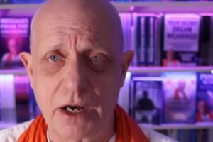 «Новый Нострадамус» предрек Трампу третий срок, метеоритный удар и раскрытие тайны НЛО в Европе