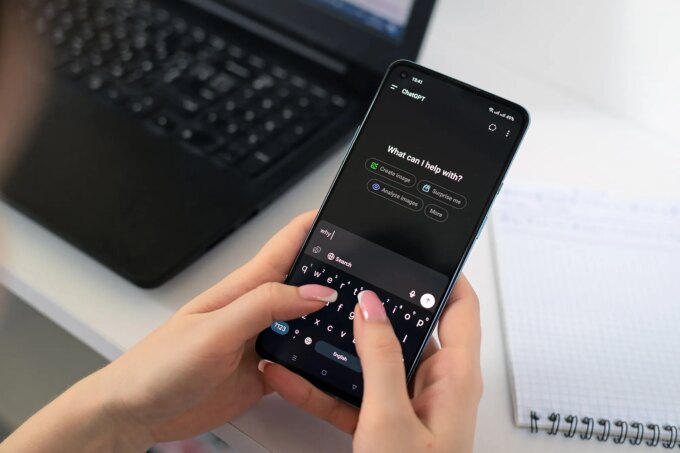 Цифровое отражение: Как ИИ-карикатуры вскрывают парадокс нашей приватности