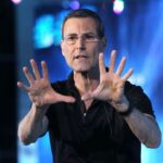 «Меня отправили на секретную базу»: Ури Геллер нарушил молчание об НЛО в Южной Корее