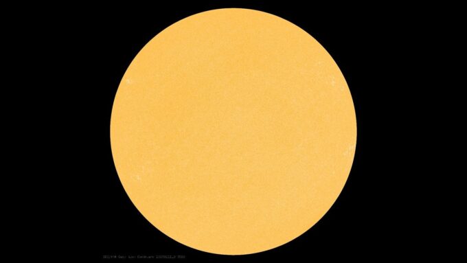 Солнце «очистилось»: впервые с 2022 года на светиле исчезли все пятна, что говорит о затухании цикла активности