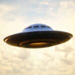 «Это было 100% НЛО»: эксперт Пентагона подтвердил подлинность инопланетного крушения в Розуэлле и рассказал, где спрятаны доказательства