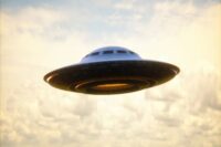 «Это было 100% НЛО»: эксперт Пентагона подтвердил подлинность инопланетного крушения в Розуэлле и рассказал, где спрятаны доказательства