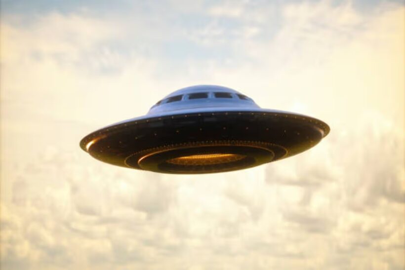 «Это было 100% НЛО»: эксперт Пентагона подтвердил подлинность инопланетного крушения в Розуэлле и рассказал, где спрятаны доказательства