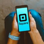 Чаевые до или после налога: как цифровые системы незаметно увеличивают ваш счет