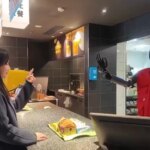 «Роботы вместо людей»: в китайском McDonald's прошла пилотная замена персонала андроидами