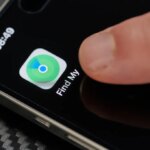 Одно движение, которое спасёт ваш отпуск: как защитить iPhone от карманников