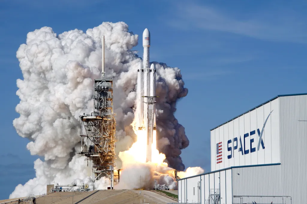 Триллионер на горизонте: SpaceX врывается на биржу с рекордом, который изменит историю