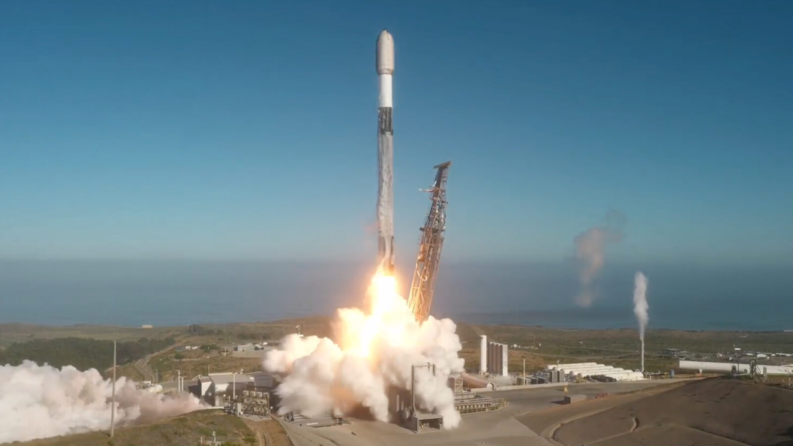 Рекордная рутина накануне исторического IPO: SpaceX снова запускает Starlink