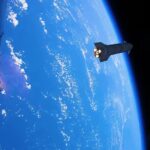 Взгляд из космоса на голубую Землю: SpaceX показала кадры 13-го полета Starship — корабль впервые пережил посадку в океан