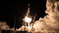 Японская богиня на орбите: Rocket Lab запустила радарный спутник после месячной задержки