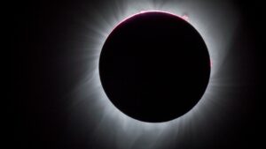 Солнечное затмение 12 августа: точное время для всех городов — от Рейкьявика до Нью-Йорка