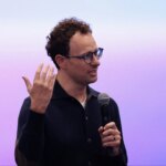 «Позорная капитуляция»: как Anthropic создаёт иллюзию независимого надзора за ИИ