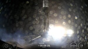SpaceX встретила Хэллоуин ночным запуском Falcon 9 со спутниками Starlink