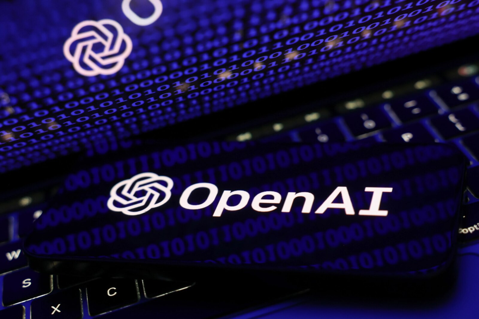 ИИ-компании готовятся к «общественному бунту»: OpenAI и Anthropic разрабатывают планы на случай катастрофы